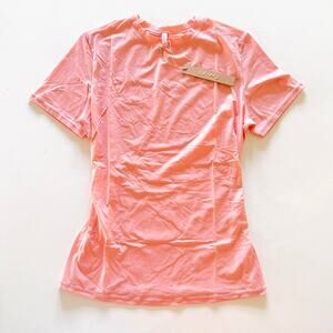 NWT Skims FIts Everybody T-Shirt
